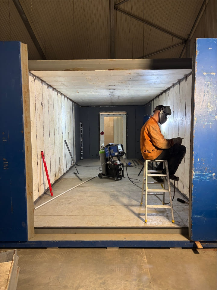 Montage Tresorraum - Butzki & Steffen Schwerlasthandling - tresorschubser.de