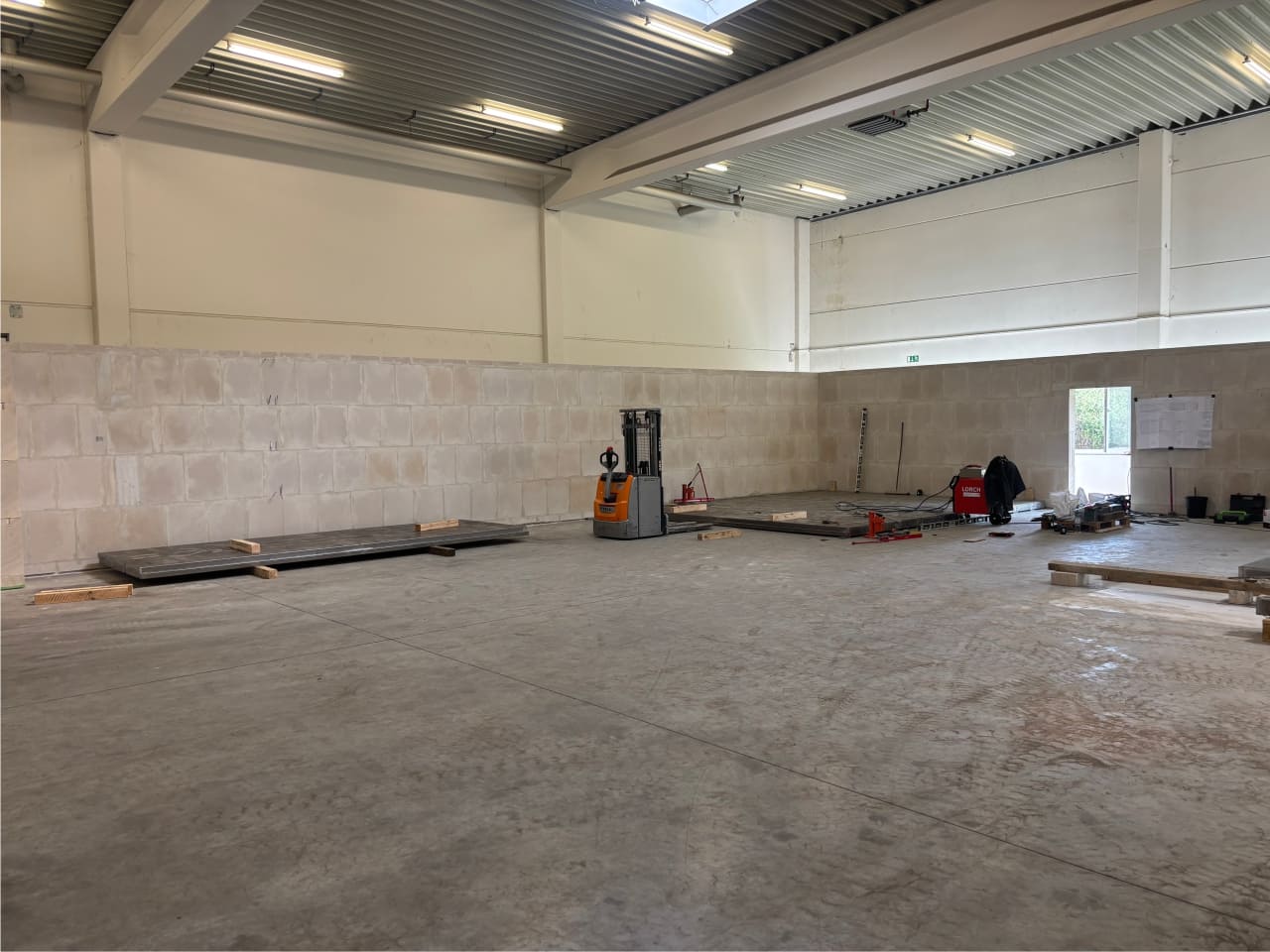 Montage Tresorraum - Butzki & Steffen Schwerlasthandling - tresorschubser.de