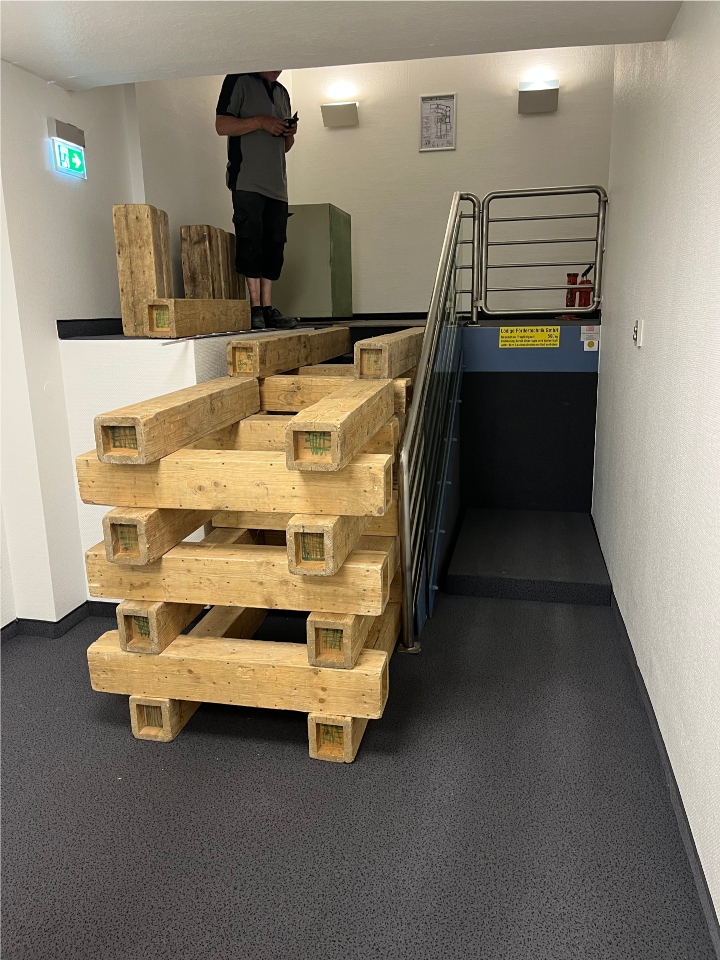 Transport Panzergeldschrank - Butzki & Steffen Schwerlasthandling - tresorschubser.de