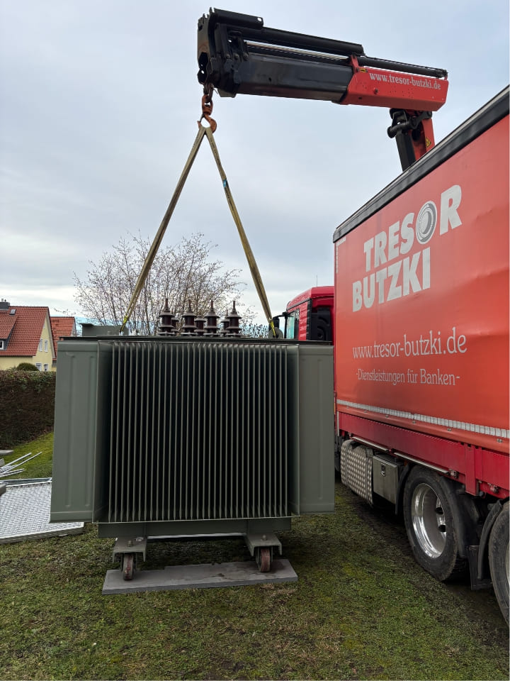 Tresorschubser - Butzki & Steffen Schwerlasthandling - Trafo