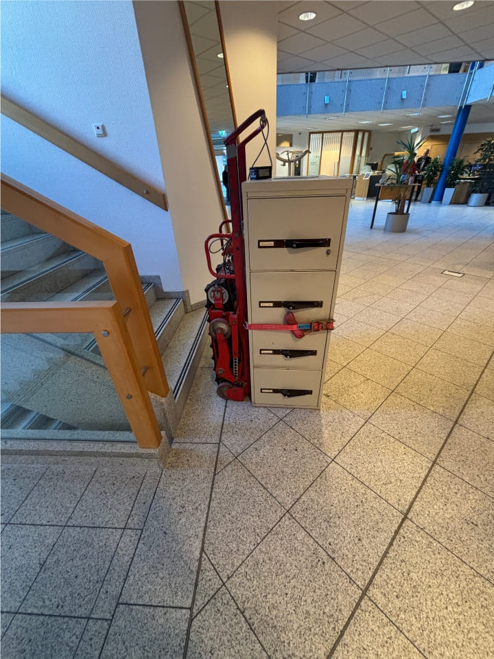 Transport Datenschrank - Butzki & Steffen Schwerlasthandling - tresorschubser.de